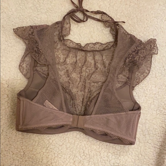 VS lingerie set - Picture 5 of 7